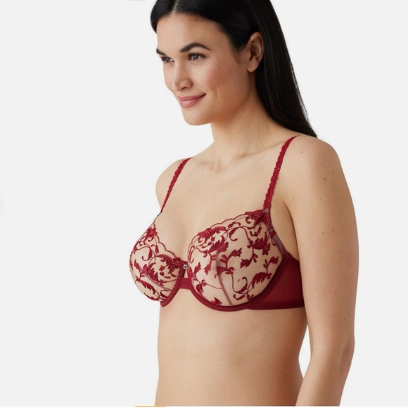 Wacoal Women's Dramatic Interlude Underwire Bra Red Size 40D NWT - Picture 2 of 4